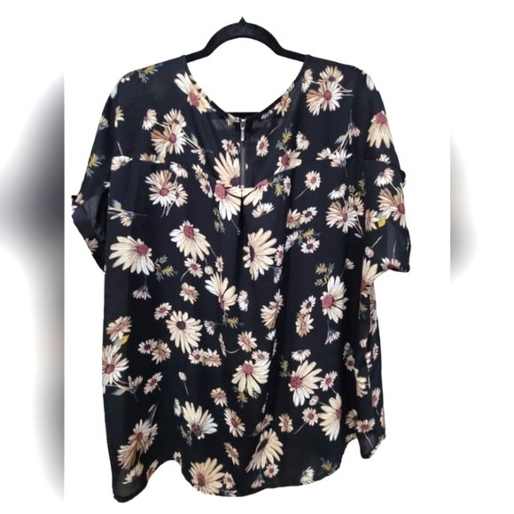 Maurices XXL Short Sleeve Floral Workwear Casual Blouse - Picture 3 of 6